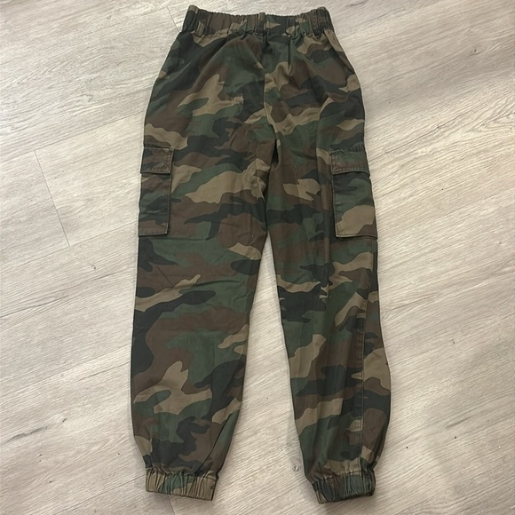 Forever 21 Cargo Pants - Size S - Picture 3 of 3